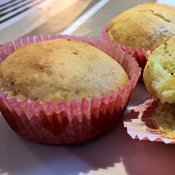 Zoomaa muffinin rakenteeseen: melko kuohkeaa! Kuva: <span class="photographer">Riikka Kaila</span>