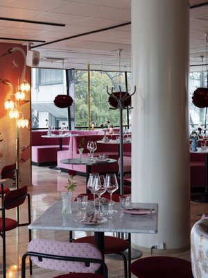 Chéri tavoittelee pariisilaistunnelmaa. 