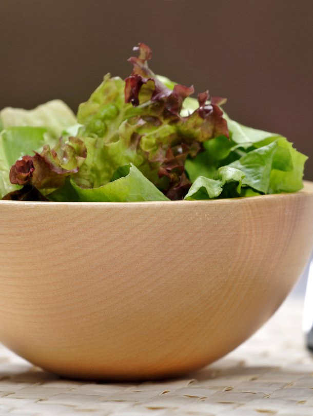Tämä salaatti ei ui kastikkeessa! Kuva: <span class="photographer">Istockphoto.</span>