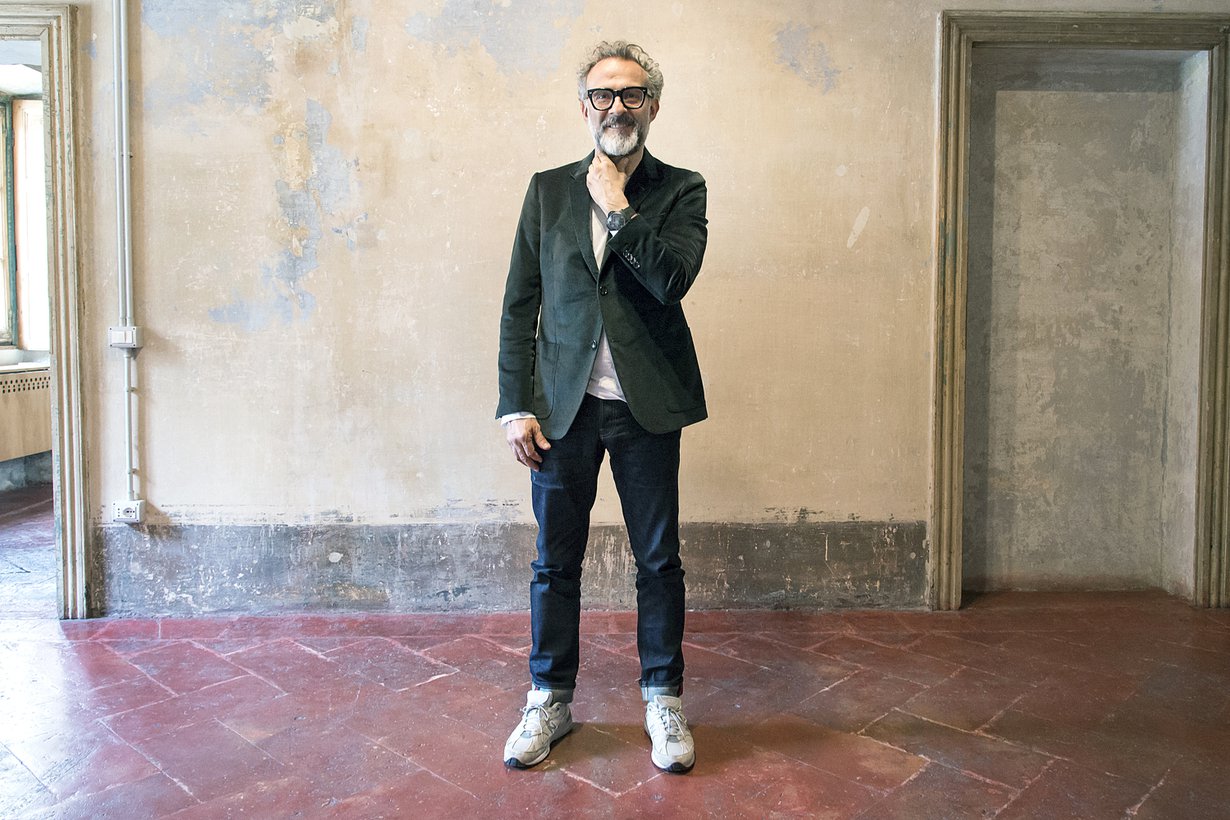 Italialainen Massimo Bottura on kirjoittanut kirjan, josta kotikokkikin löytää ideoita hävikin estämiseen. Linkin Massi Botturan hävikkipeston ohjeeseen löydät jutusta!