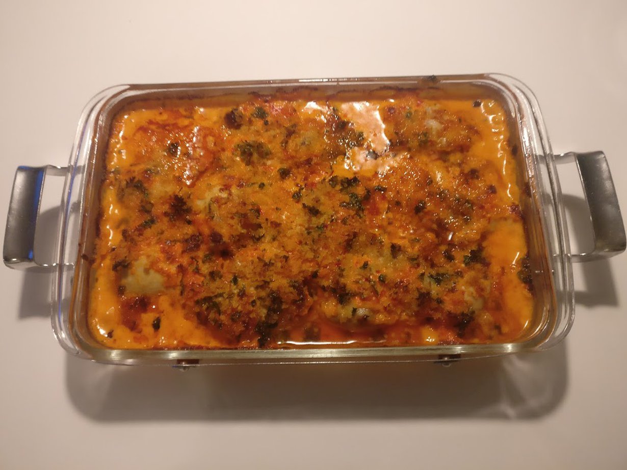 Ajvar-kanaa uunissa