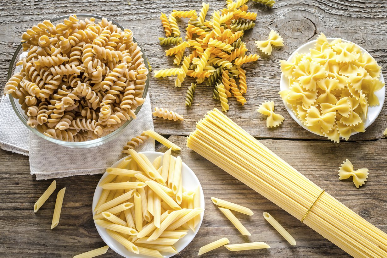 Pasta kiehumaan ja veitsi heilumaan. Kuva: Istockphoto