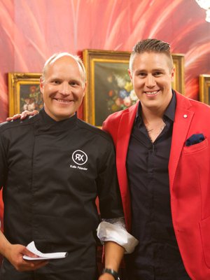 Alppihiihtäjä Kalle Palander on julkkisravintoloitsijoista ensimmäinen. Apuna Tomi Björck. Kuva: <span class="photographer">Nelonen.</span>