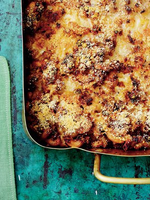 Vegen versio makaronilaatikosta näyttää näin herkulliselta. Kuva: <span class="photographer">Tuomas Kolehmainen</span>