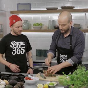 Soppa365 Blogit Ali Toppinen Hans Valimaki Nain Teet Guacamolen Ja Salsan