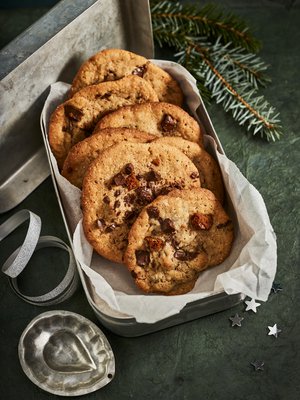 Sattumia kerrakseen! Jouluisissa herkkukekseissä maistuvat Biscoff-tahna, piparkakut ja suklaa.