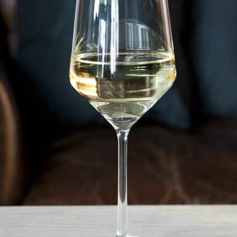 Bliniviini on useimmiten valkoista. Kuva: <span class="photographer">Sanoma-arkisto / Jussi Helttunen</span>