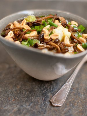 Aasiassa suolaista congee-puuroa syödään aamupalaksi, Kööpenhaminan Grød-ravintolassa lounaaksi. Kuva: <span class="photographer">Grød.</span>