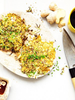 Juuri nyt parhaalta maistuva kesäkaali muuttuu maukkaaksi munakasletuksi. Kuva: <span class="photographer">Anton Sucksdorff.</span>