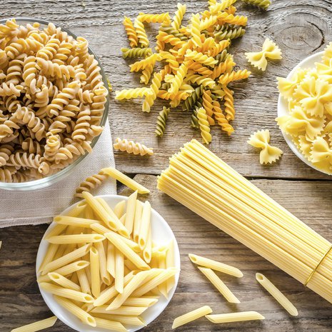 Pasta kiehumaan ja veitsi heilumaan. Kuva: <span class="photographer">Istockphoto</span>