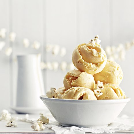 Jäätelössä saa maistua myös suola, esimerkiksi popcornit. Kuva: <span class="photographer">Reetta Pasanen.</span>