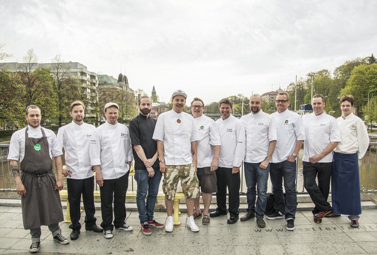 Tämä porukka isännöi Turun Food &amp; Funin festivaaliravintoloita. Kuva: Jouni Kuru.