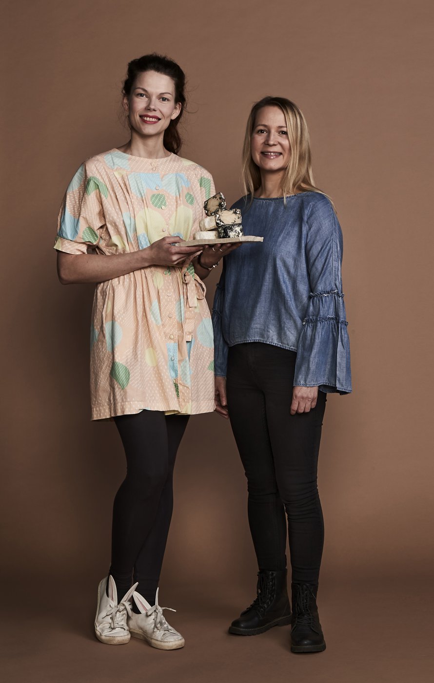 Matilda Melan ja Kaisa-Leena Pesosen yrityksen nimi, Juustotytöt, tuli vuokrakeittiön vuorolistalle tehdystä merkinnästä.