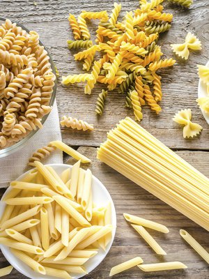 Pasta kiehumaan ja veitsi heilumaan. Kuva: <span class="photographer">Istockphoto</span>