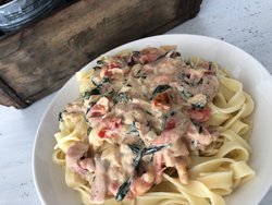 Pekonipasta