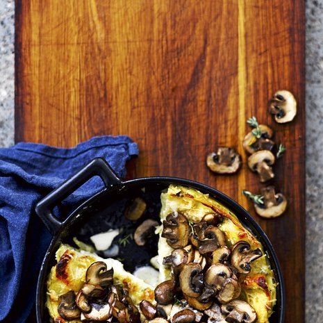 Valkoiseen lasagneen voi käyttää sieniretken saaliin. Kuva: Sami Repo.