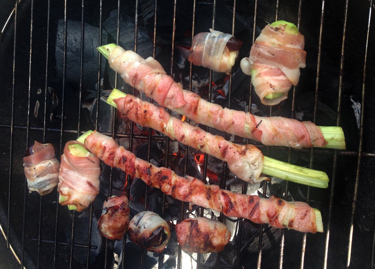 Kääri pekoniin ja grillaa. Hyvää tulee!