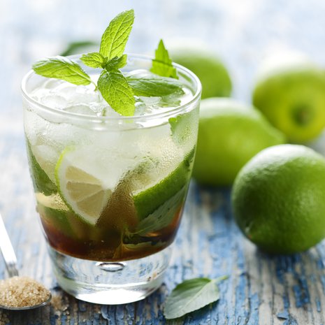 Lime, minttu ja rommi. Ah! Kuva: <span class="photographer">Istockphoto.</span>