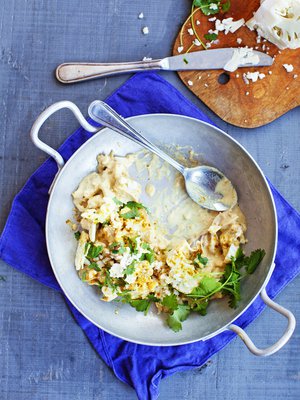 Kukkakaalicurry on oikea pikaruoka, sen valmistamiseen kuluu vaivainen vartti. Kuva: <span class="photographer">Pia Inberg.</span>