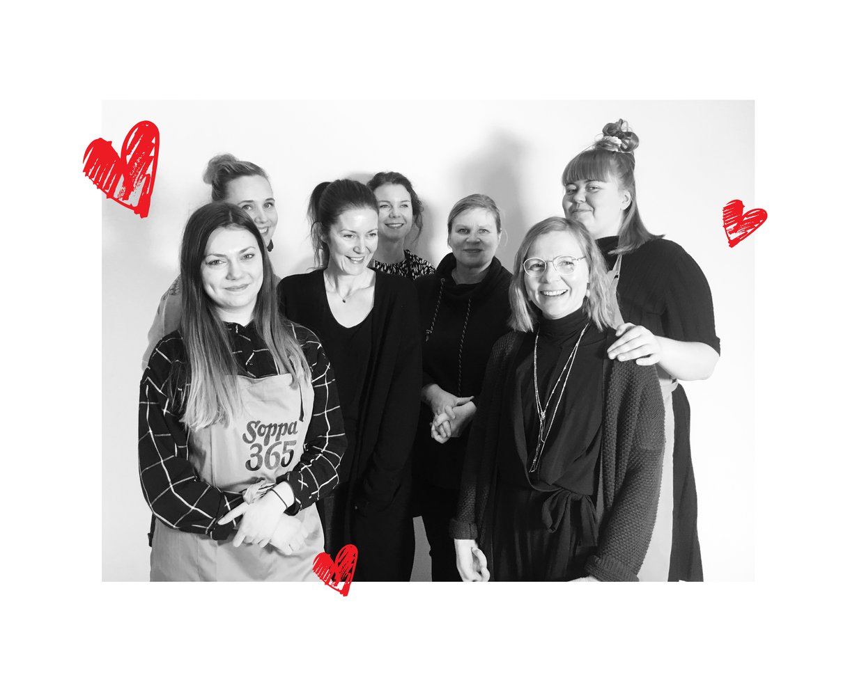 Soppa365:n toimitus vasemmalta oikealle: Milja, Krista, Titti, Emilia, Sanna, Katja ja Riikka. Chrisse löytyy jutun lopusta.