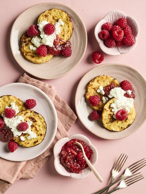 Makeisiin lettuihin voi upottaa myös vaniljalta maistuvaa raejuustoa.