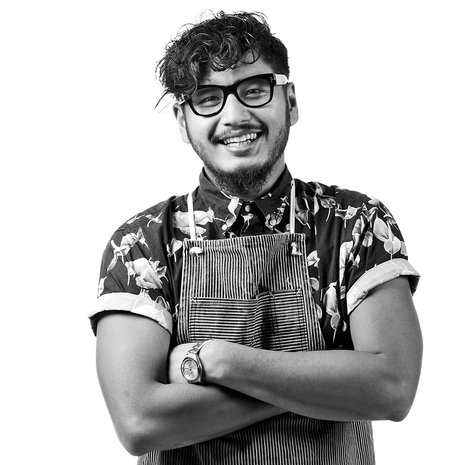 Tanakorn "Boom" Maneedam tietää, miten lohesta saa karkkimaisen herkullista. Kuva: <span class="photographer">Panu Pälviä.</span>