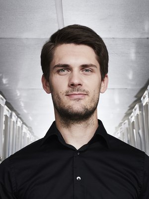 Robert Nemlander on käännyttänyt vegaanejakin hyönteisruuan syöjiksi.