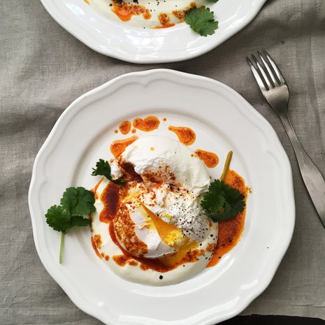 Uppomunat turkkilaisittain! Linkin gilbir-aamiaismunien reseptiin löydät jutusta.