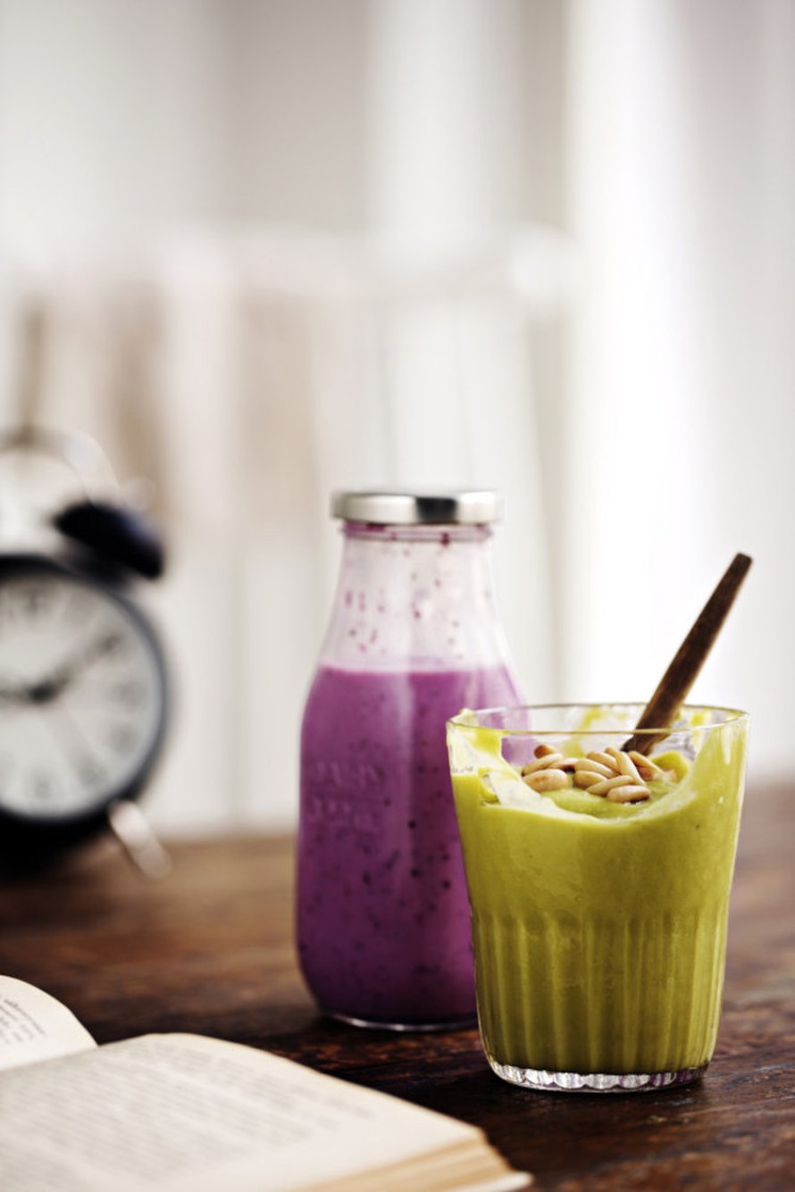 Pullossa smoothie kulkee mukaan työmatkalle tai retkelle.