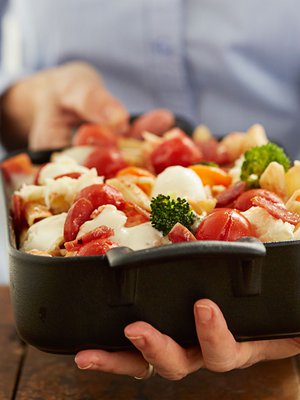 Kokeile  chorizon tilalla kypsennettyjä bratwursteja. Kuva: <span class="photographer">Anna Huovinen.</span>