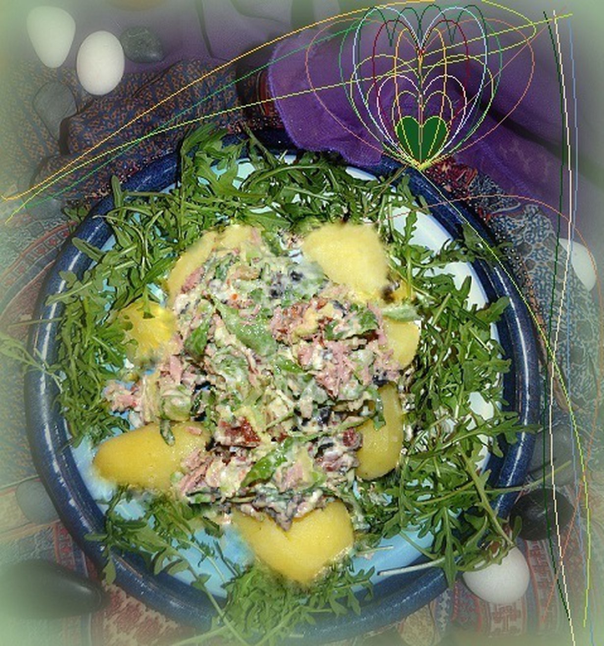 Välimeren antimista parhaimmat saattavat muodostua avocadon, oliivien, tonnikalan, aurinkokuivatun tomaatin yhdistelyillä.