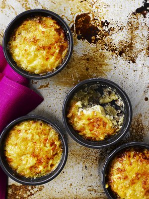 Klassisen makaronilaatikon tunnistaa mausta!  Kuva: <span class="photographer">Sami Repo</span>