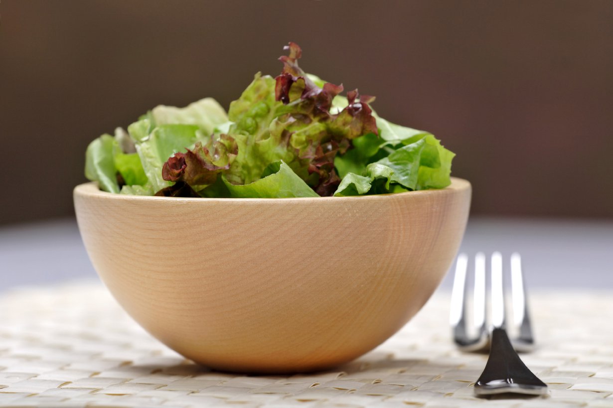 Tämä salaatti ei ui kastikkeessa! Kuva: Istockphoto.