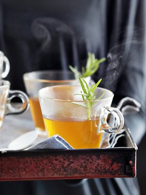 Omenatoti on höyryävä alkujuoma. Kaikki kuvat: Reetta Pasanen