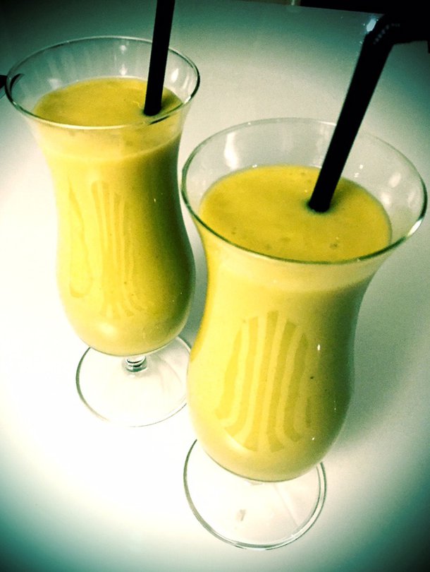 Viiden minuutin panostus riittää, kun tekeillä on mango-inkiväärismoothie. Kuva: <span class="photographer">Jani Salo.</span>