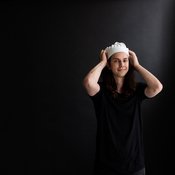 Sandron perustaja Richard on hummusasiantuntija. Kuva: <span class="photographer">Tuomas Kolehmainen</span>
