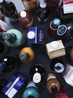 Arvioitavana oli 34 erilaista, vahvasti maustettua ja perinteistä glögiä. 